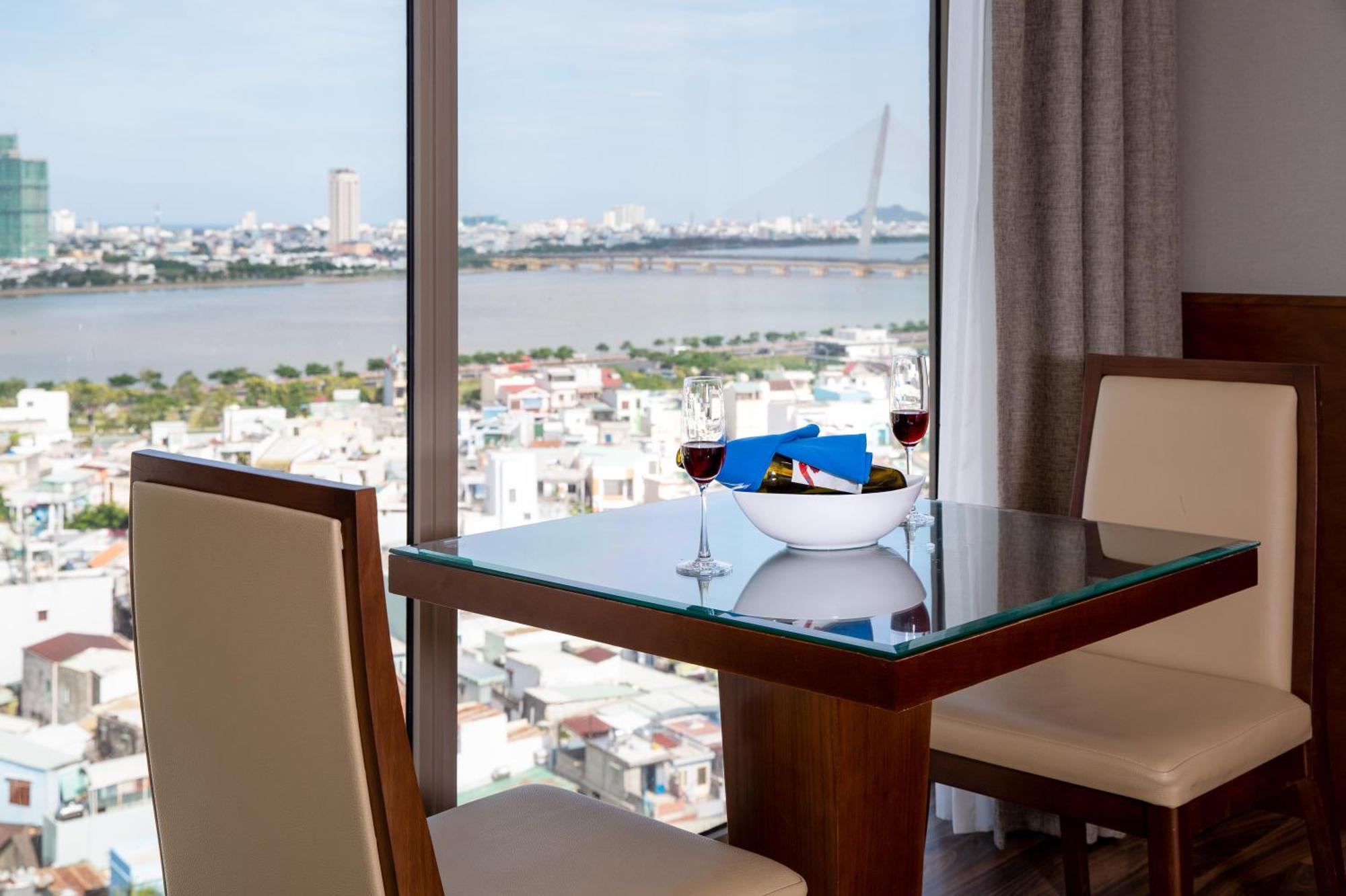 Mitisa Hotel Da Nang - Near Dragon Bridge Bagian luar foto